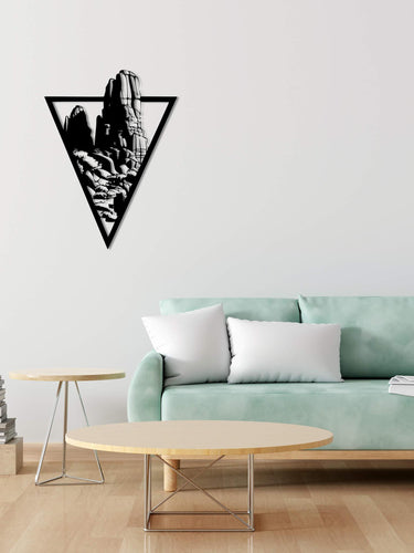 Berg Dreieck Rahmen Wanddekoration – Inspirierende Raumgestaltung Beeindruckende Wandakzente von Emmi Designs Majestät der Berge im Bild Natürliche Wandkunst – Hochwertiges Design Sehnsucht nach Abenteuer im Blick Weite Berglandschaft als Wanddekoration Anmutige Darstellung der Bergschönheit Hochwertiges Designobjekt von Emmi Designs Künstlerische Darstellung von Berg Dreieck Rahmen Inspirierendes Kunstwerk – Berg Dreieck Rahmen Wanddekoration